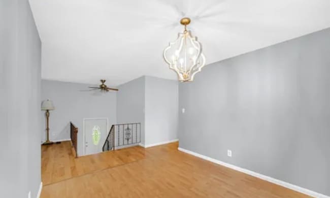 Building Photo - 1810 W 93rd Pl