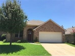 Building Photo - 1716 Kittyhawk Dr