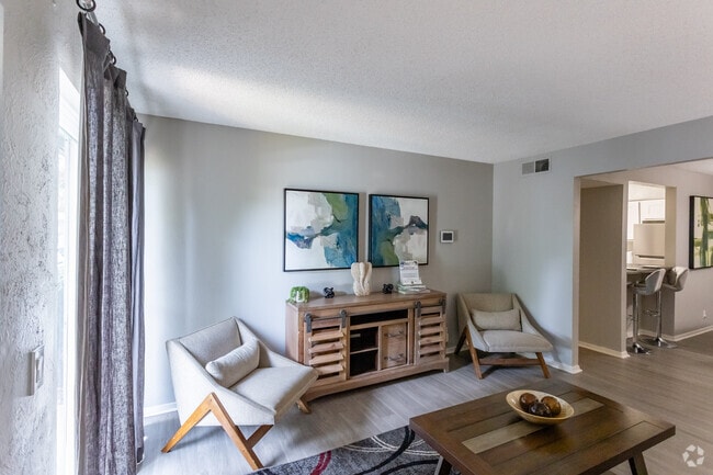 2BR, 1.5BA - Oak - 1080SF - Living Room - Highland on Briley