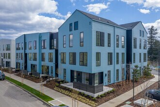 Building Photo - Alta Civic Station