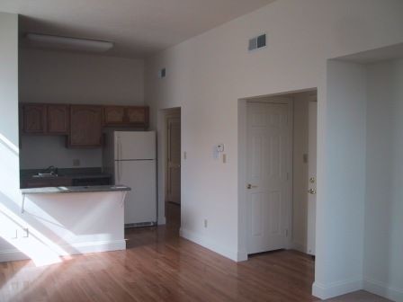 Building Photo - 2 br, 1.5 bath Apartment - 1301 Arch St