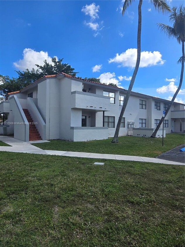 Foto principal - 14829 SW 80th St