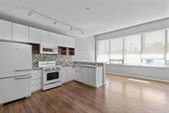 Building Photo - 4100 Lindell Blvd