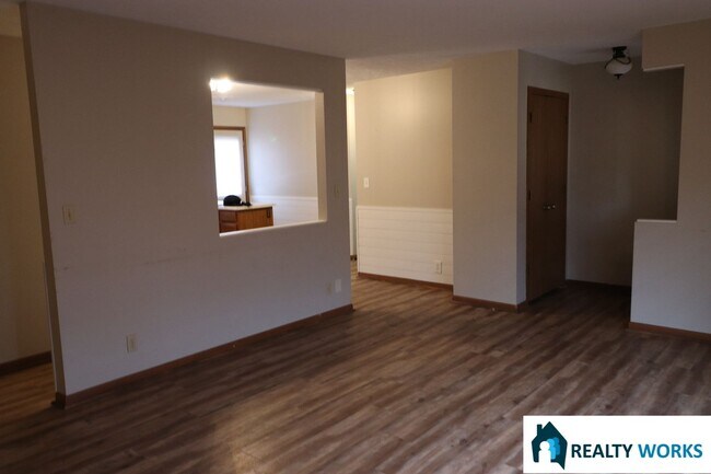 Foto del edificio - 3-Bed 2-Bath Home