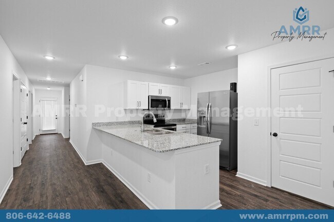 Foto del edificio - New Beginnings Start With AMRR: Cozy 3 Bedroom Available in August!
