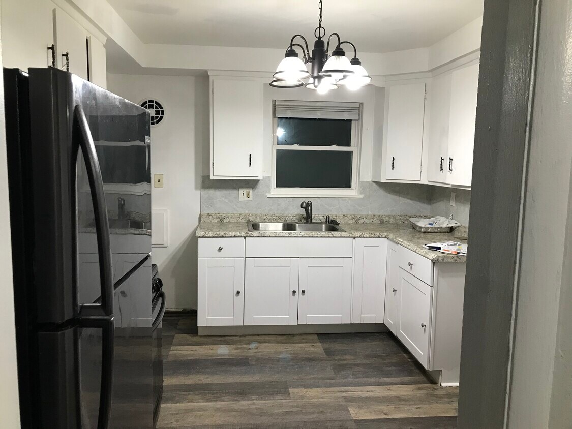 21395 Cunningham Ave, Warren, MI 48091 House Rental in Warren, MI