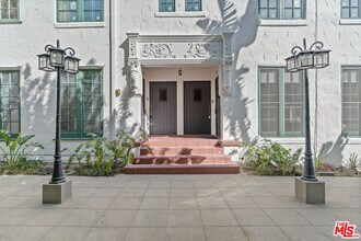Building Photo - 1250 N Harper Ave