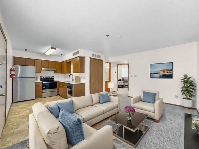 Interior Photo - The Forum At Lincoln