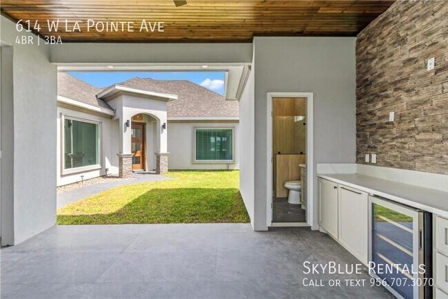 Foto del edificio - 614 W La Pointe Ave