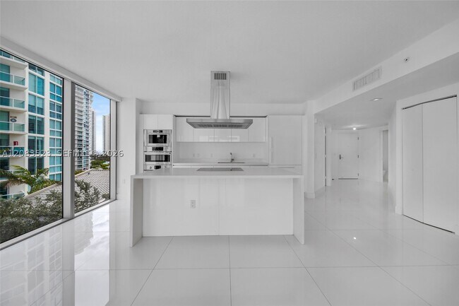 Building Photo - 300 Sunny Isles Blvd