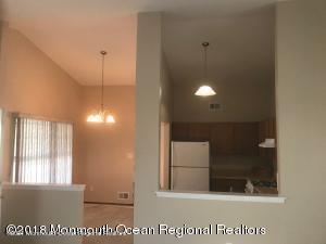 Primary Photo - 113 Seaview Ave