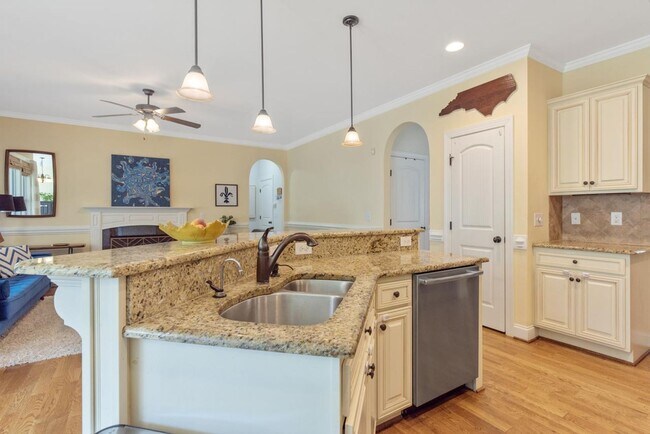 Building Photo - Gorgeous Wake Forest Home!