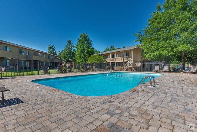 Building Photo - Brookwood