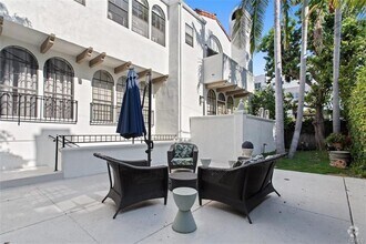 Building Photo - 1409 Havenhurst Dr