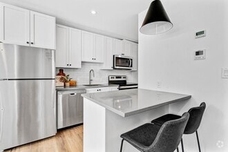 Building Photo - 153 Sanford Ave