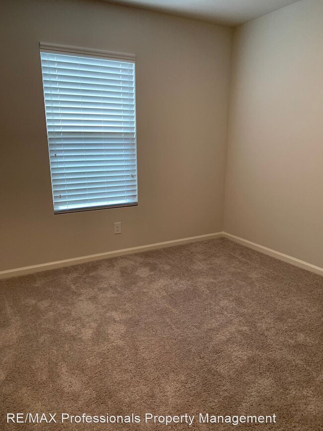 Building Photo - 4 br, 2 bath House - 354 SW Jewel Lake Drive