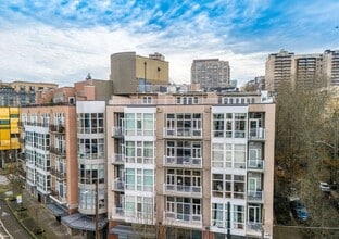 Building Photo - 303 E Pike St