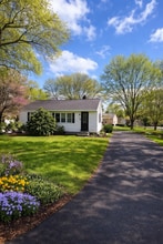 Building Photo - 9 Mulberry Ln