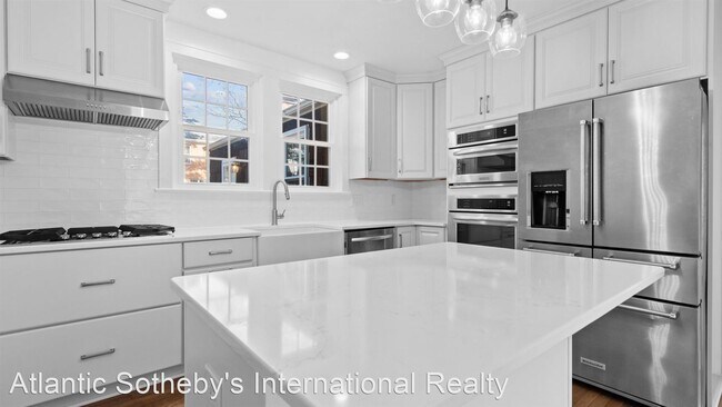 Foto del edificio - 3 br, 1.5 bath House - 1346 Cornwall Place