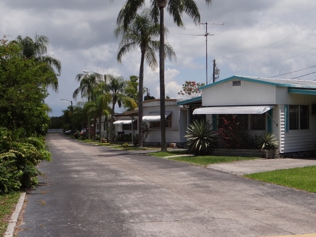 Foto del edificio - Hillside Mobile Home Park