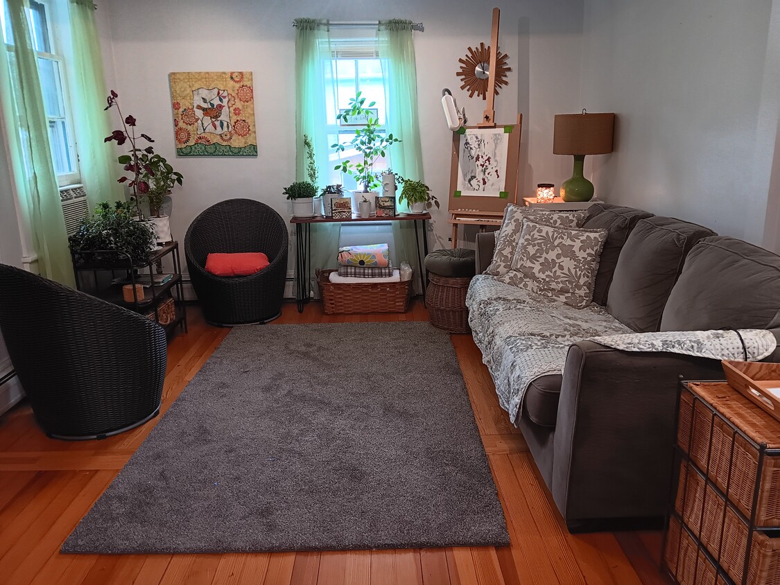 Primary Photo - 185 E Housatonic St