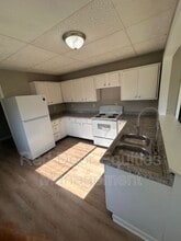 Building Photo - 1400 Cedar Hill Rd