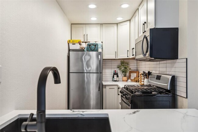 Foto del edificio - 1313 E 52nd St