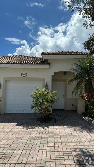 Building Photo - 9916 Galleon Dr