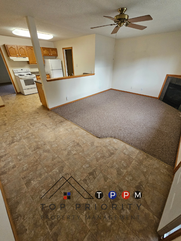 Primary Photo - 1 Bedroom | 1 Bathroom Single-Level Unit i...