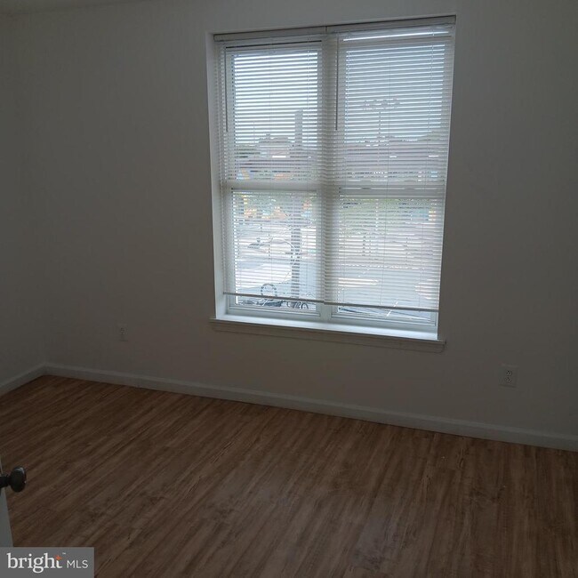 Building Photo - 1711 N 21st St