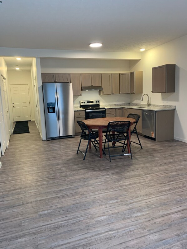 Foto del edificio - 456 Westside Dr, Unit 6