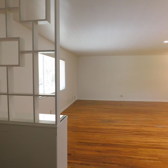 Building Photo - 2455 Skyline Dr