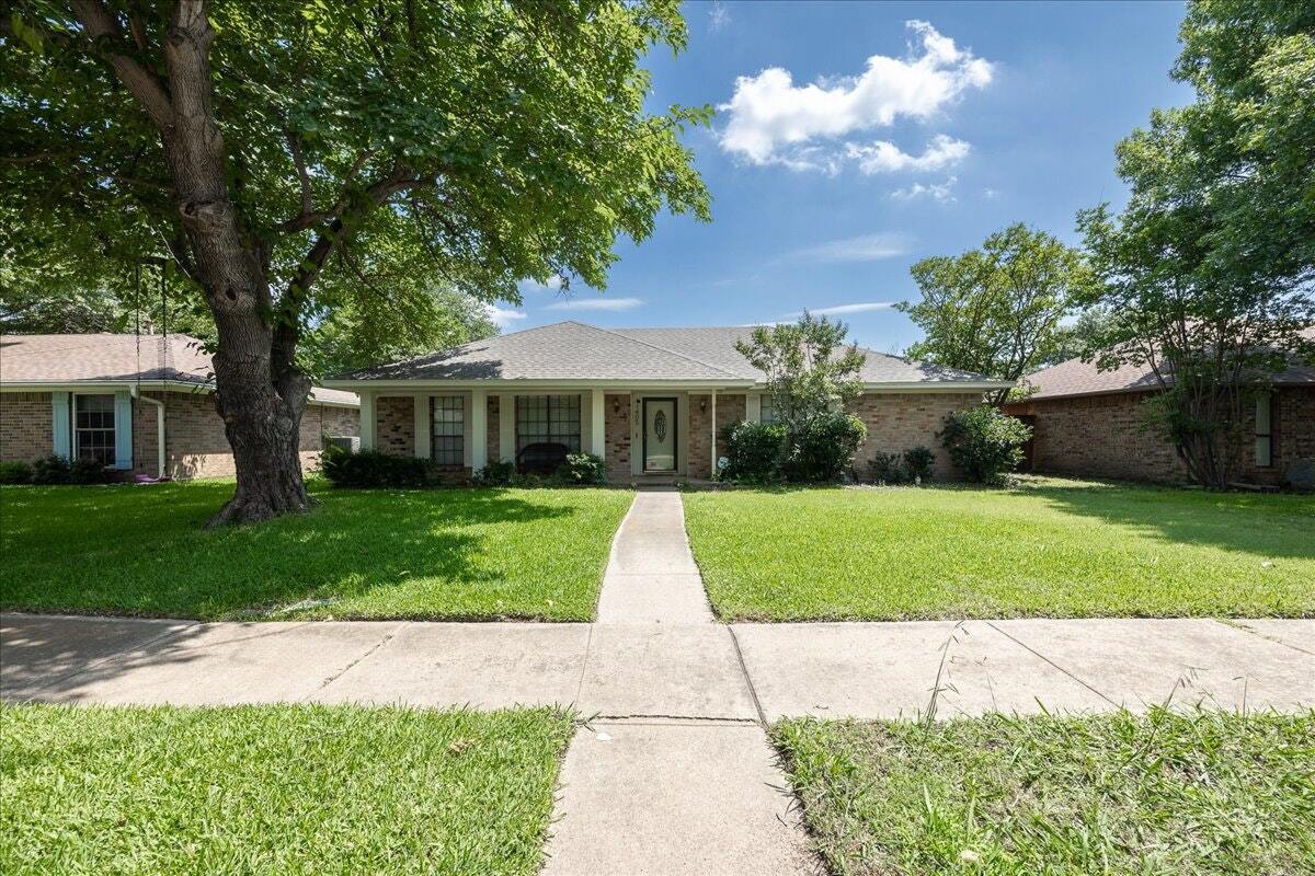 Photo - 1405 Ivywood Drive