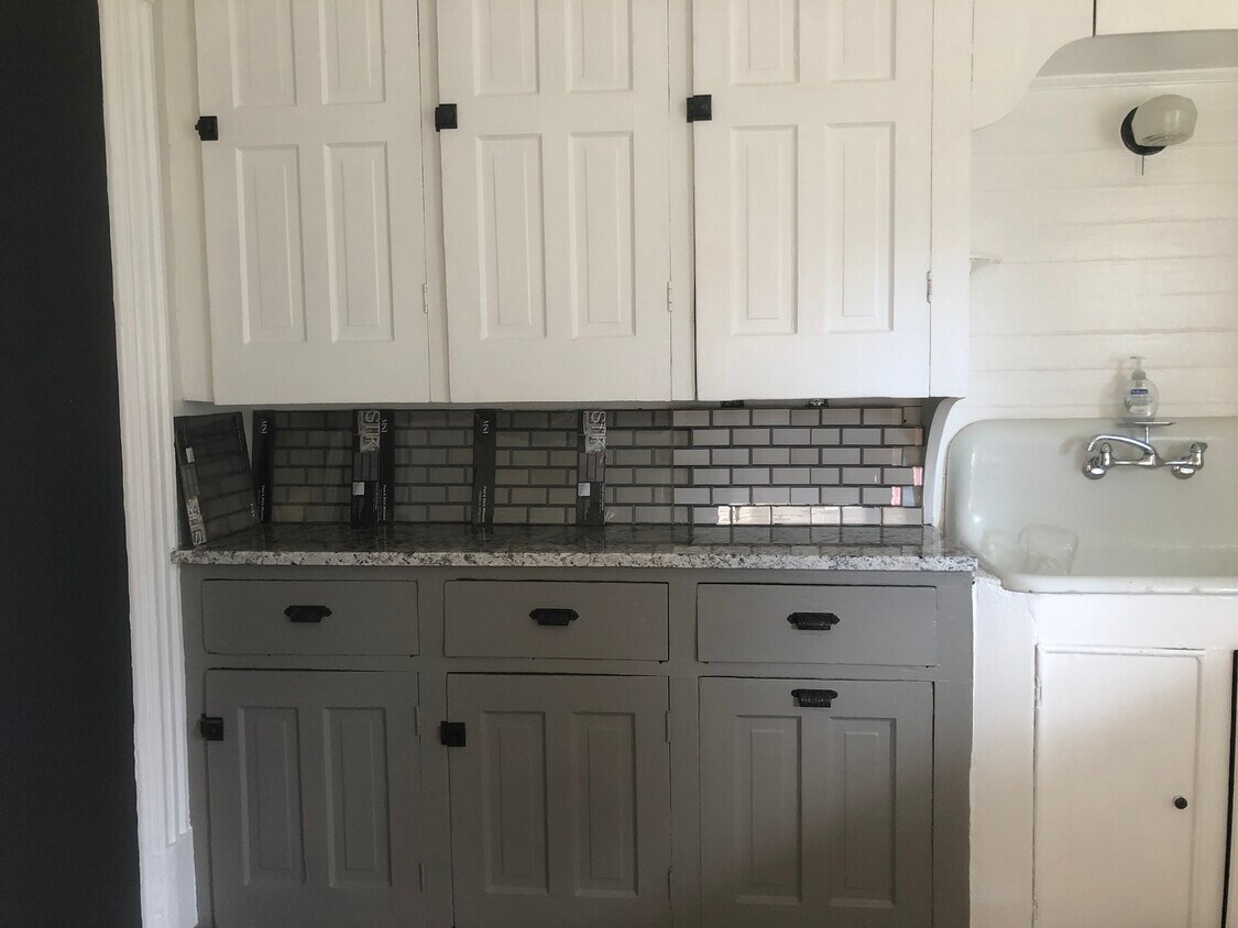 32 McCollum St Unit 1, Lockport, NY 14094 Apartments in Lockport, NY