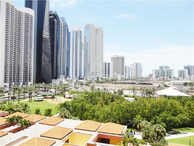 Foto del edificio - 210-174 174th St