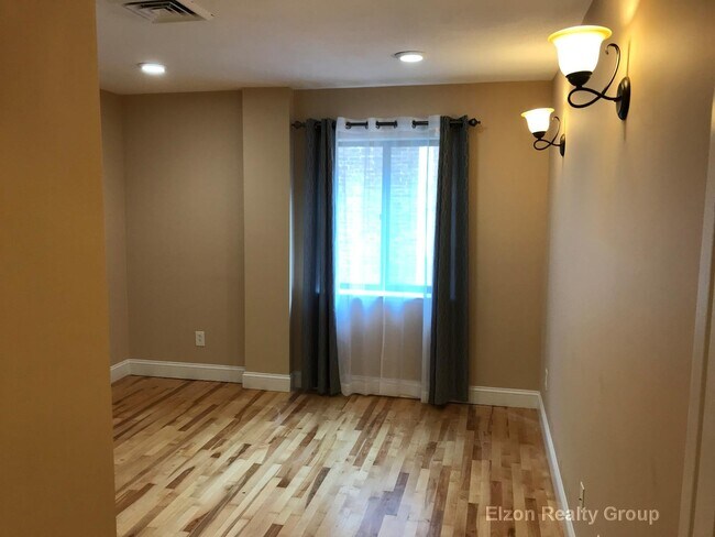 Foto del edificio - 276 Chestnut Hill Ave