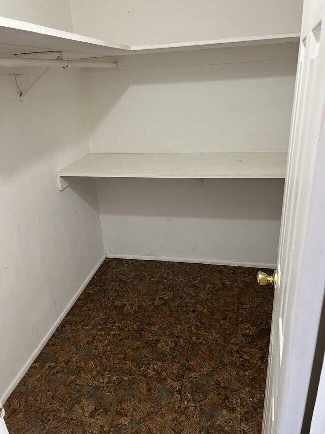 Foto del edificio - 1821 E pontiac St