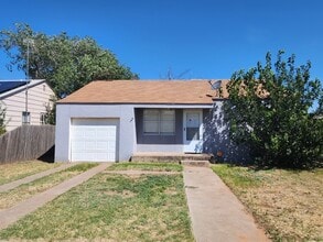 Building Photo - 2402 Holloway Ave