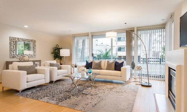 Living room - 1923 Selby Ave