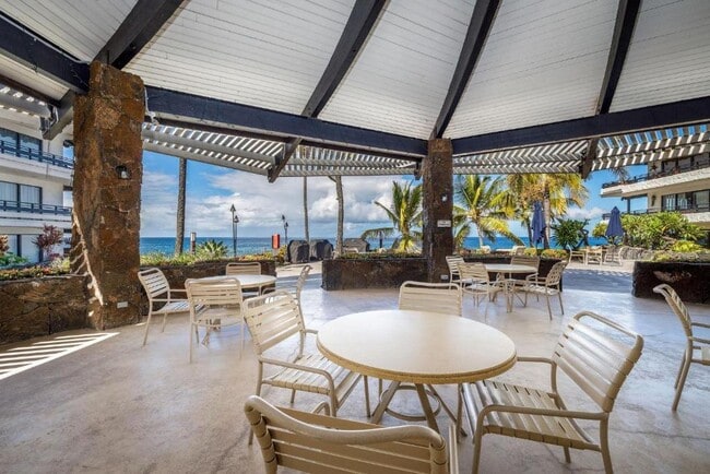 Building Photo - 75-6082-6082 Ali‘i Dr