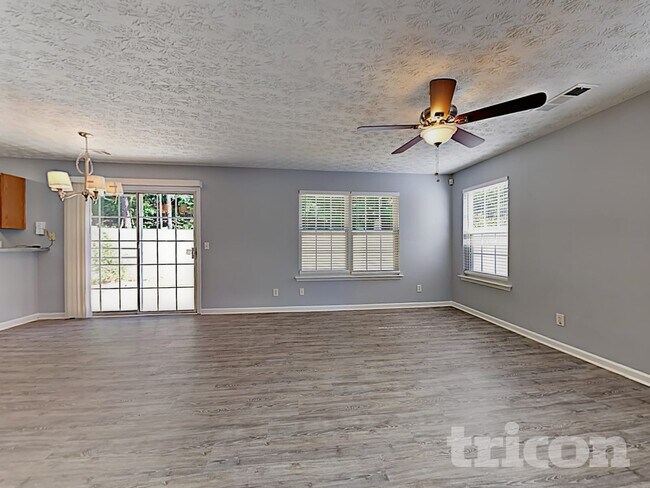 Foto del edificio - 1202 W Oaks Way