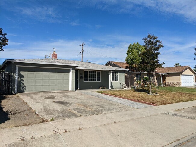 Building Photo - 3 br, 2 bath House - 2915 Manda Drive