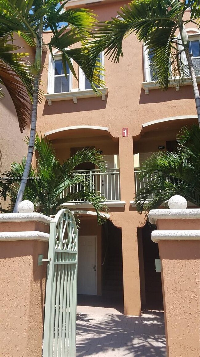 Foto del edificio - 6700 NW 114th Ave