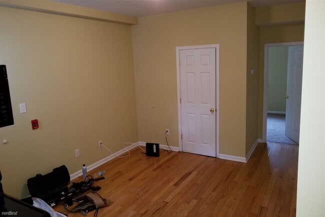 Building Photo - 4 br, 3 bath House - 1720 FONTAIN ST Unit 1