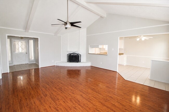 Building Photo - 13511 Brook Hollow Dr