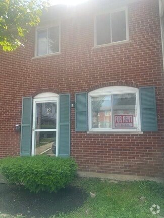 Building Photo - 1570 Meredith Dr