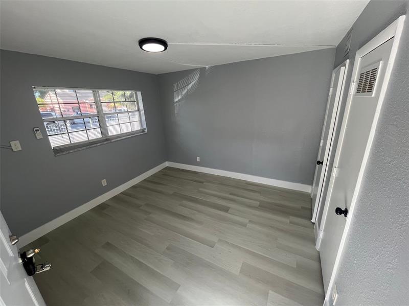 Foto principal - 284 NW 82nd St