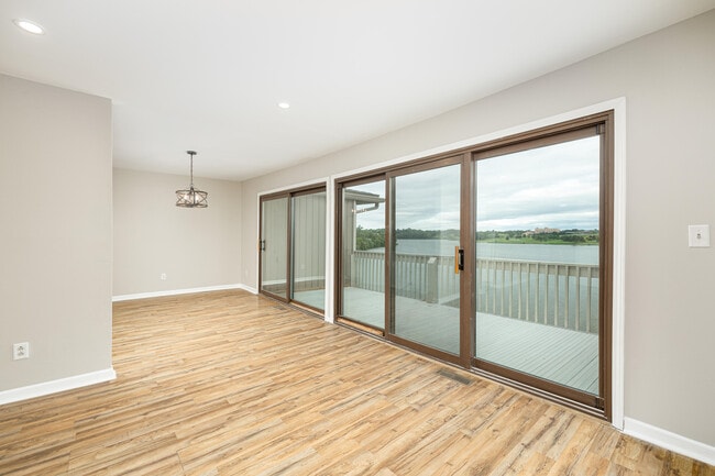 Foto del edificio - 893 Cliffs Dr