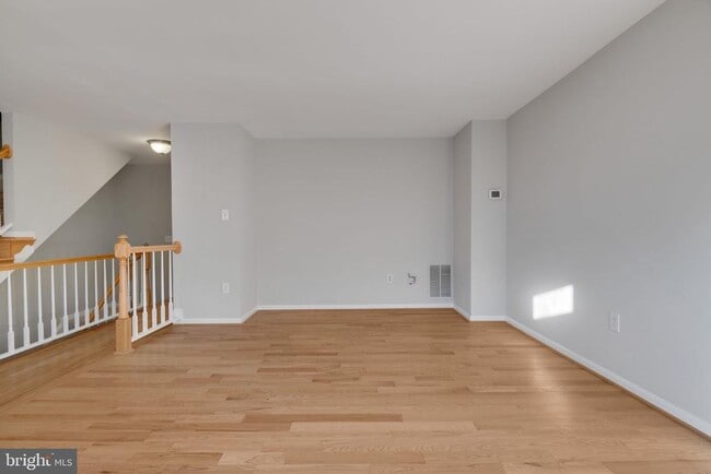 Building Photo - 7267 Olde Lantern Way