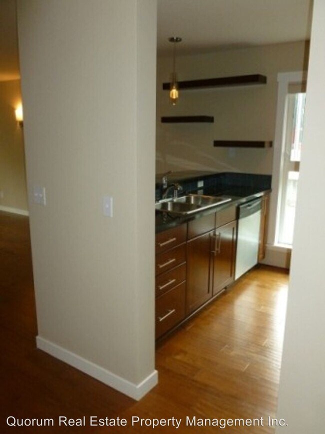 Foto del edificio - 900 Summit Ave E